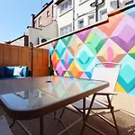 Apartment North Rd With Garden By N And N Ltd, Close To Vibrant Gloucester Rd With Plenty Of Restaurants And Shops Near By, Free On Street Parking Bristol