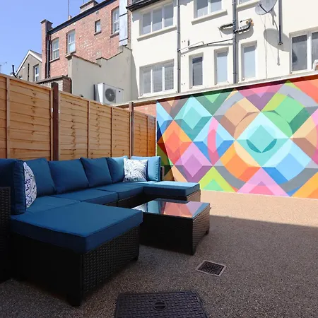 Newly Refurbed With Garden By N And N Ltd, Close To Vibrant Gloucester Rd With Plenty Of Restaurants And Shops Near By, Free On Street Parking * Bristol