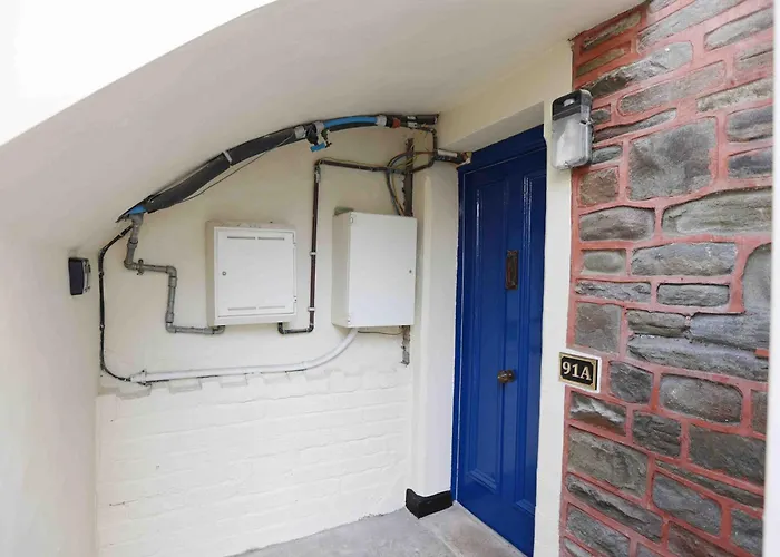 Apartmán North Rd With Garden By N And N Ltd, Close To Vibrant Gloucester Rd With Plenty Of Restaurants And Shops Near By, Free On Street Parking