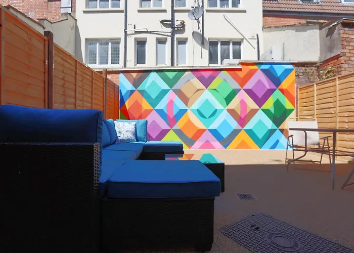 Apartmán North Rd With Garden By N And N Ltd, Close To Vibrant Gloucester Rd With Plenty Of Restaurants And Shops Near By, Free On Street Parking Bristol
