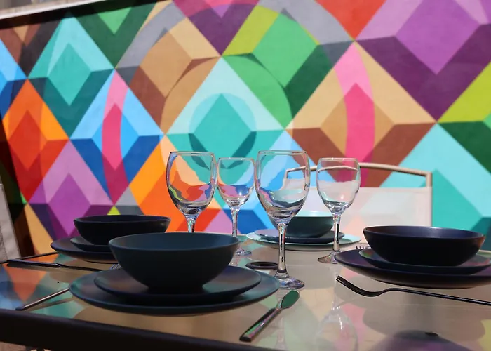 Apartmán North Rd With Garden By N And N Ltd, Close To Vibrant Gloucester Rd With Plenty Of Restaurants And Shops Near By, Free On Street Parking *