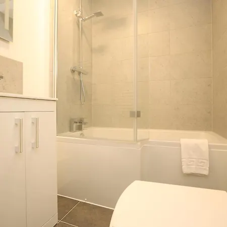 Newly Refurbed With Garden By N And N Ltd, Close To Vibrant Gloucester Rd With Plenty Of Restaurants And Shops Near By, Free On Street Parking * Bristol